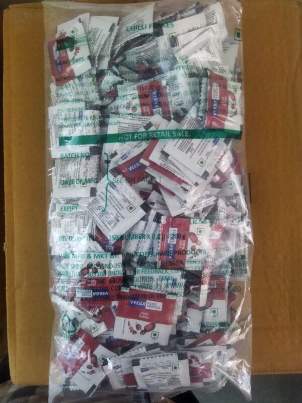 VH CHILLI FLAKES SACHETS (250*1)